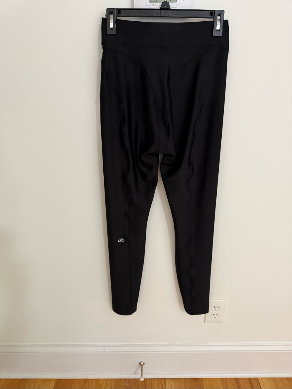 NWT alo leggings
